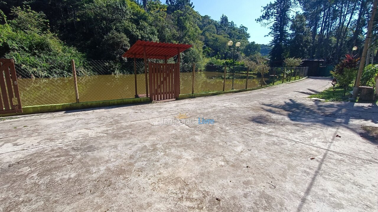 Casa para aluguel de temporada em Juquitiba (Justos)