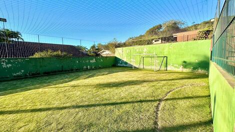 Casa 04 suítes com piscina privativa e campo de futebol