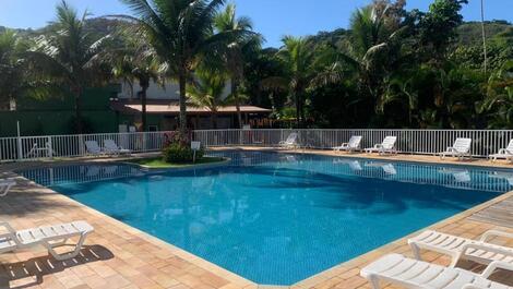 8 people, shared pool, private barbecue, rental.