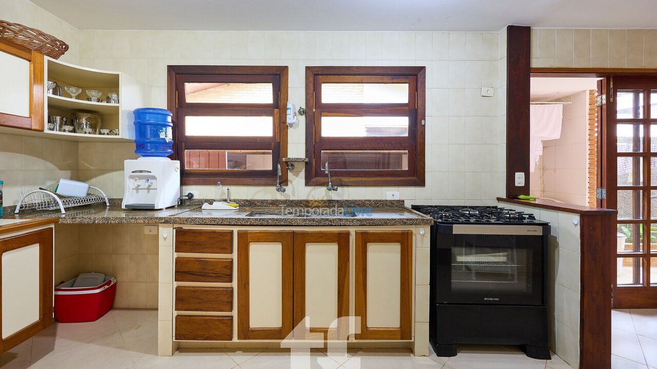 Apartamento para alquiler de vacaciones em Ubatuba (Praia do Lázaro)