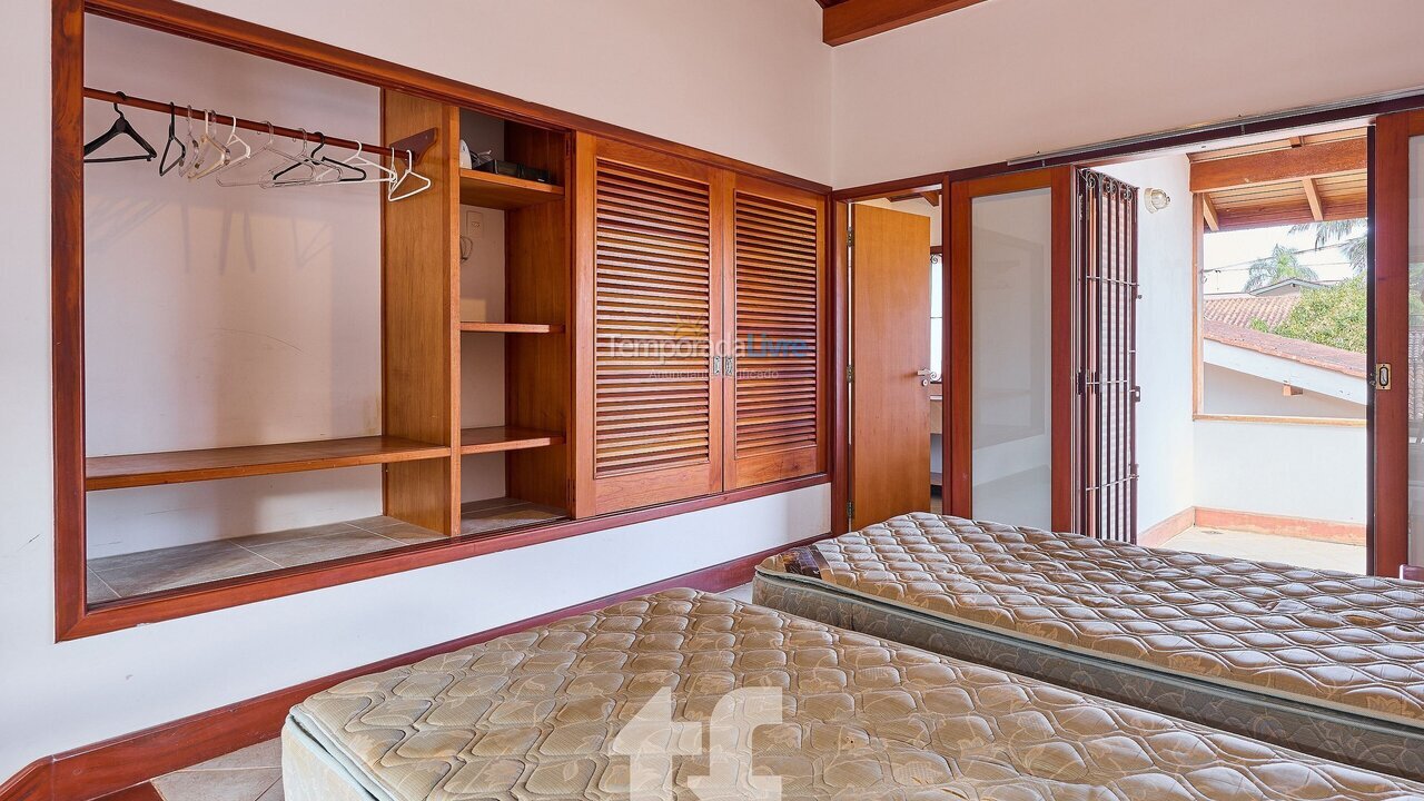 Apartment for vacation rental in Ubatuba (Praia do Lázaro)