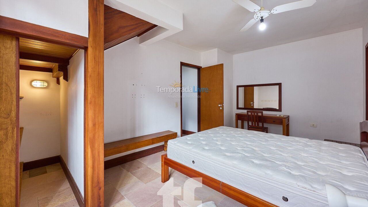 Apartment for vacation rental in Ubatuba (Praia do Lázaro)