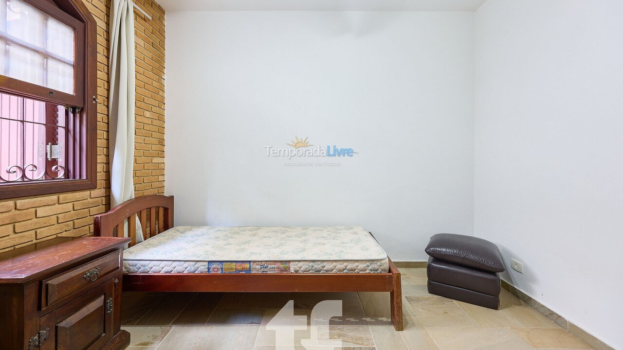 Apartment for vacation rental in Ubatuba (Praia do Lázaro)