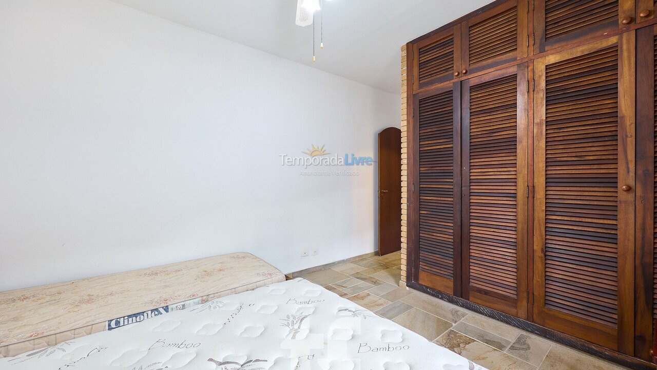 Apartamento para alquiler de vacaciones em Ubatuba (Praia do Lázaro)