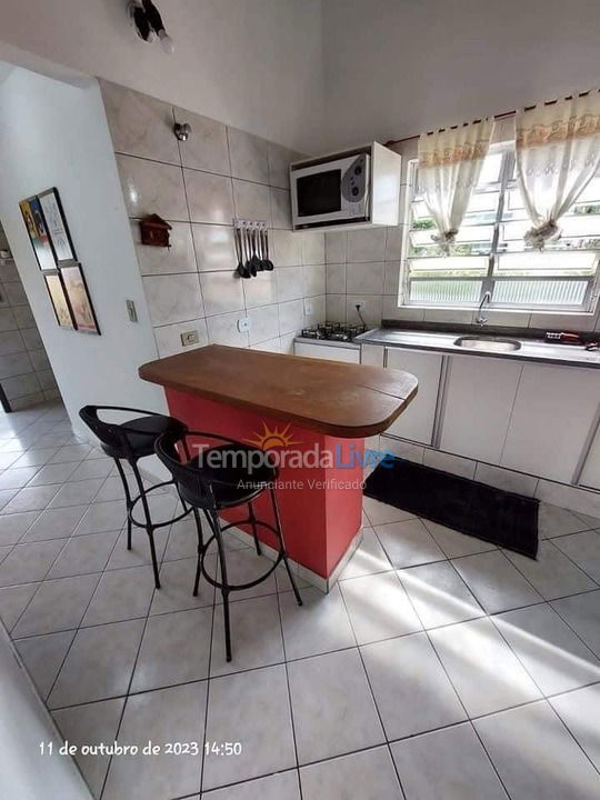 Apartamento para aluguel de temporada em Bombinhas (Praia de Bombas)