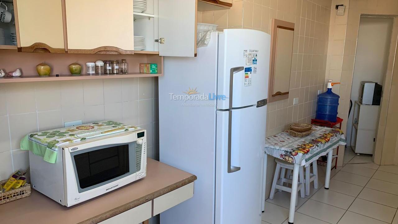 Apartamento para aluguel de temporada em Guarujá (Pitangueiras)