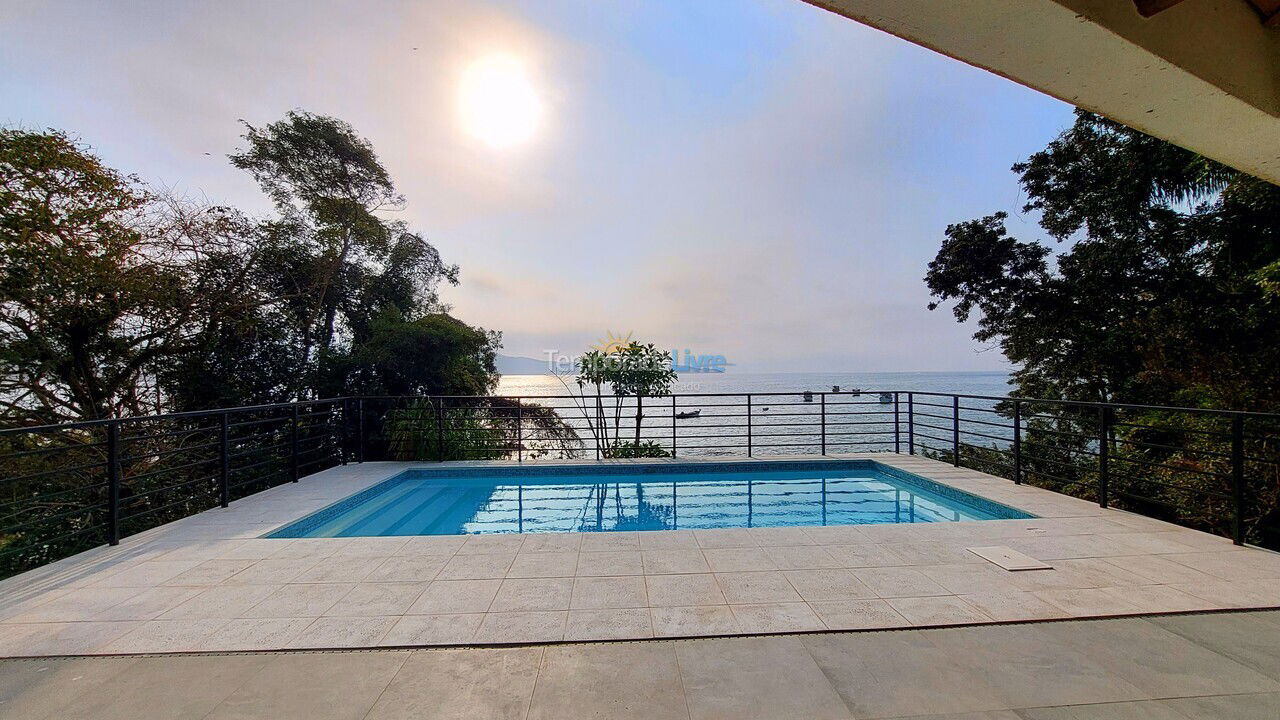 Casa para aluguel de temporada em Bombinhas (Praia de Bombinhas)