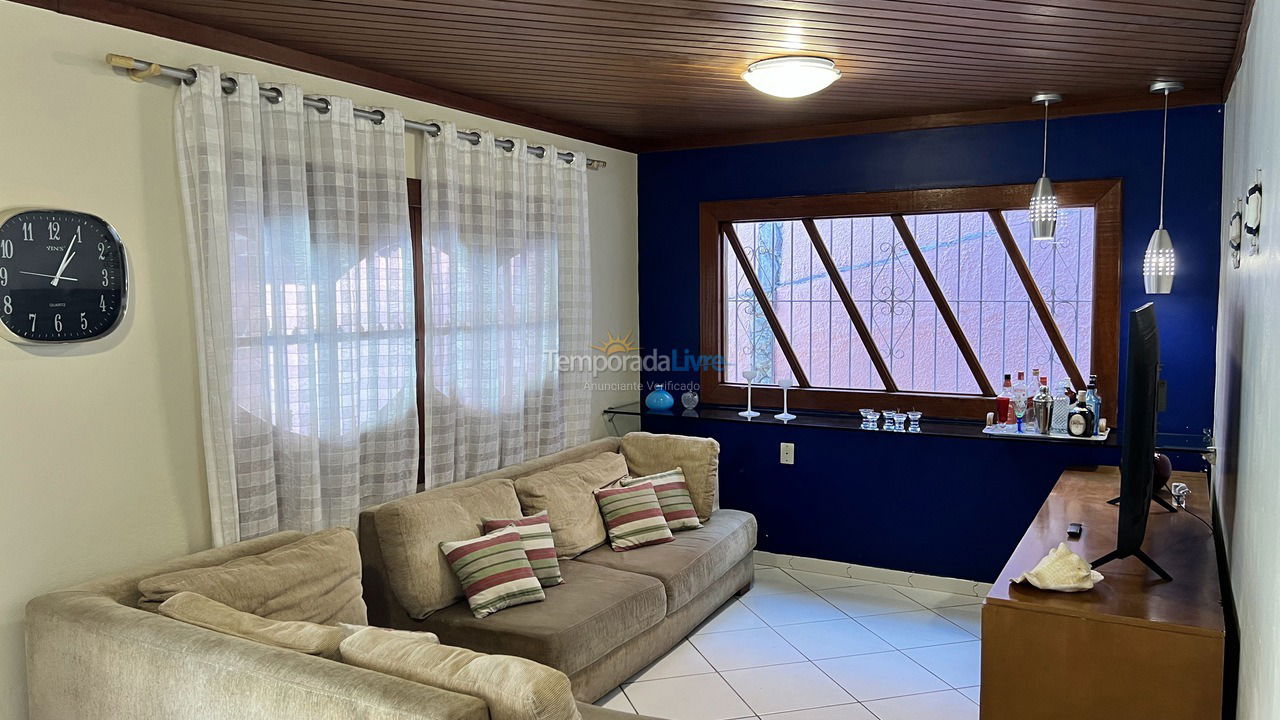 Apartamento para aluguel de temporada em Arraial do Cabo (Prainha)