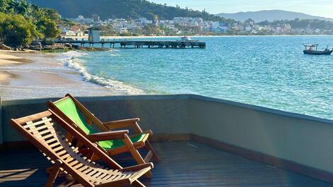 SEASIDE HOUSE ON BOMBINHAS BEACH (LAGOINHA)