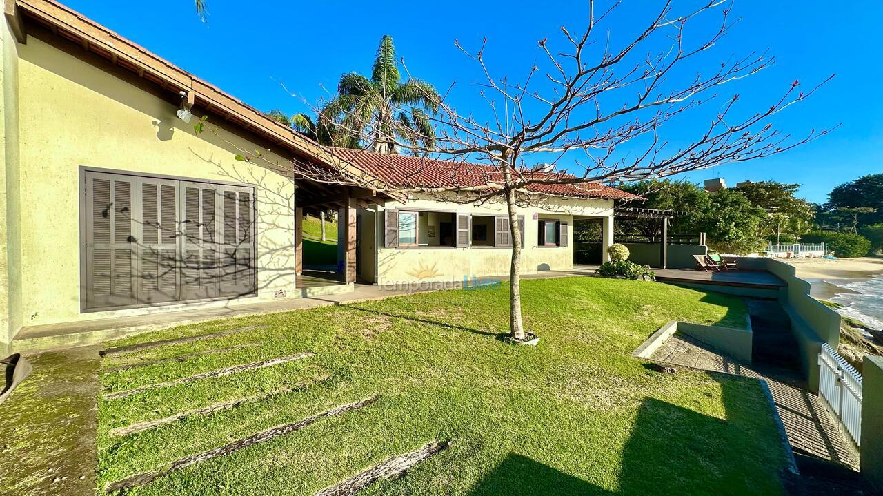 Casa para alquiler de vacaciones em Bombinhas (Praia de Bombinhas)