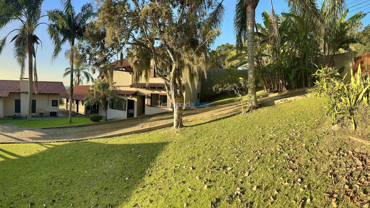 Casa para alquiler de vacaciones em Bombinhas (Praia de Bombinhas)