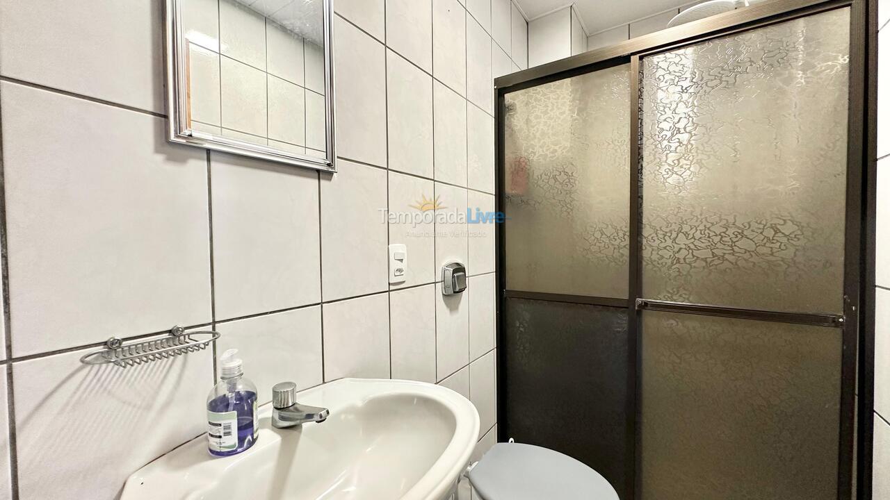 Apartment for vacation rental in Bombinhas (Praia de Bombas)