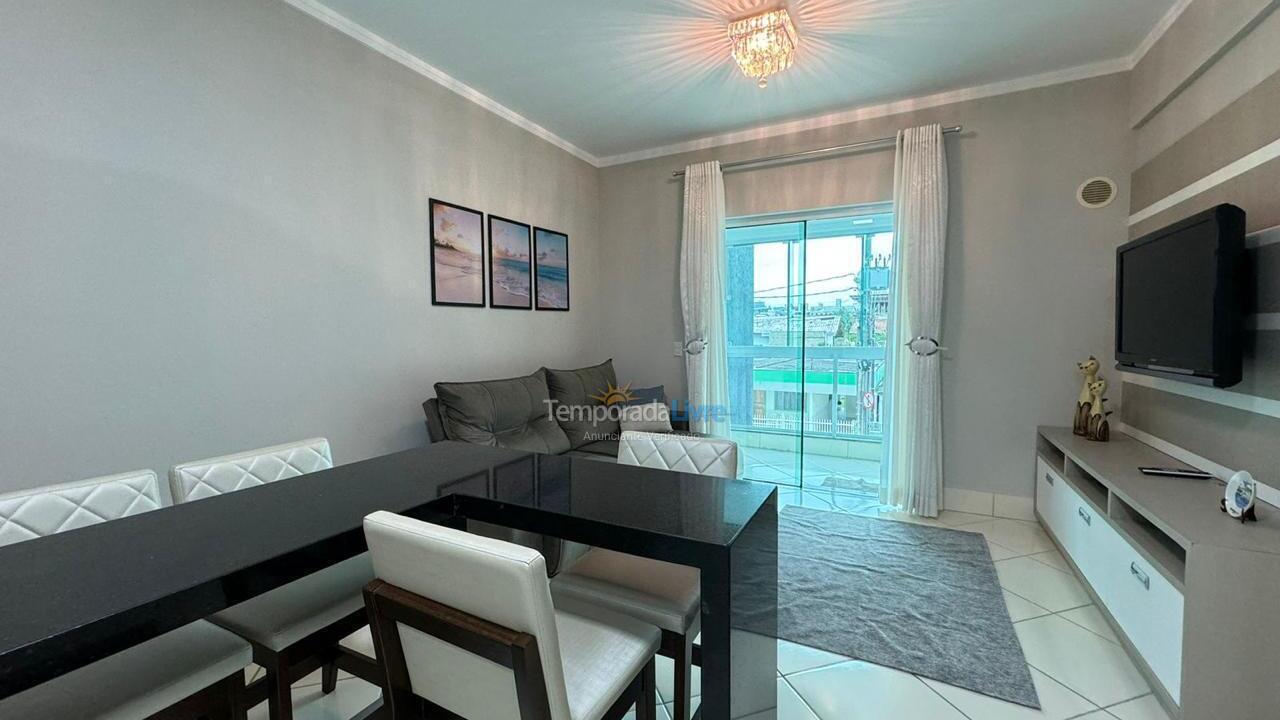 Apartamento para aluguel de temporada em Bombinhas (Praia de Bombas)