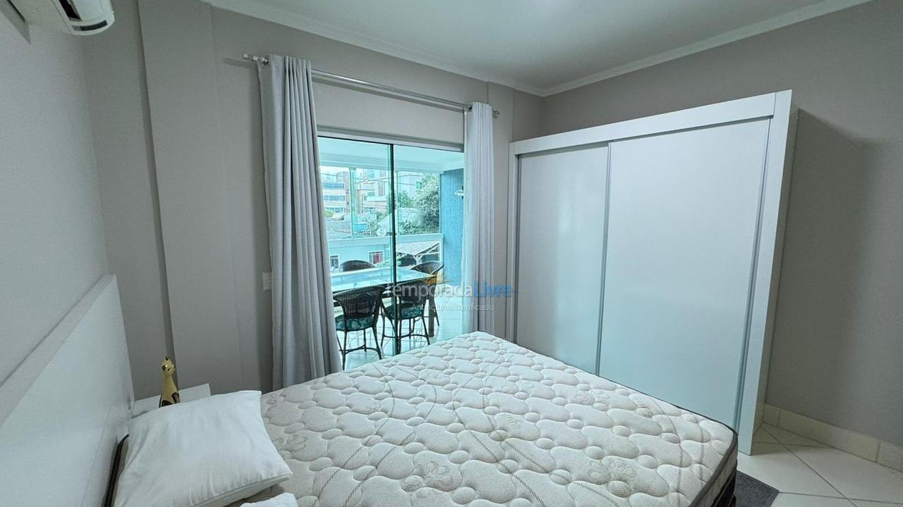Apartamento para aluguel de temporada em Bombinhas (Praia de Bombas)