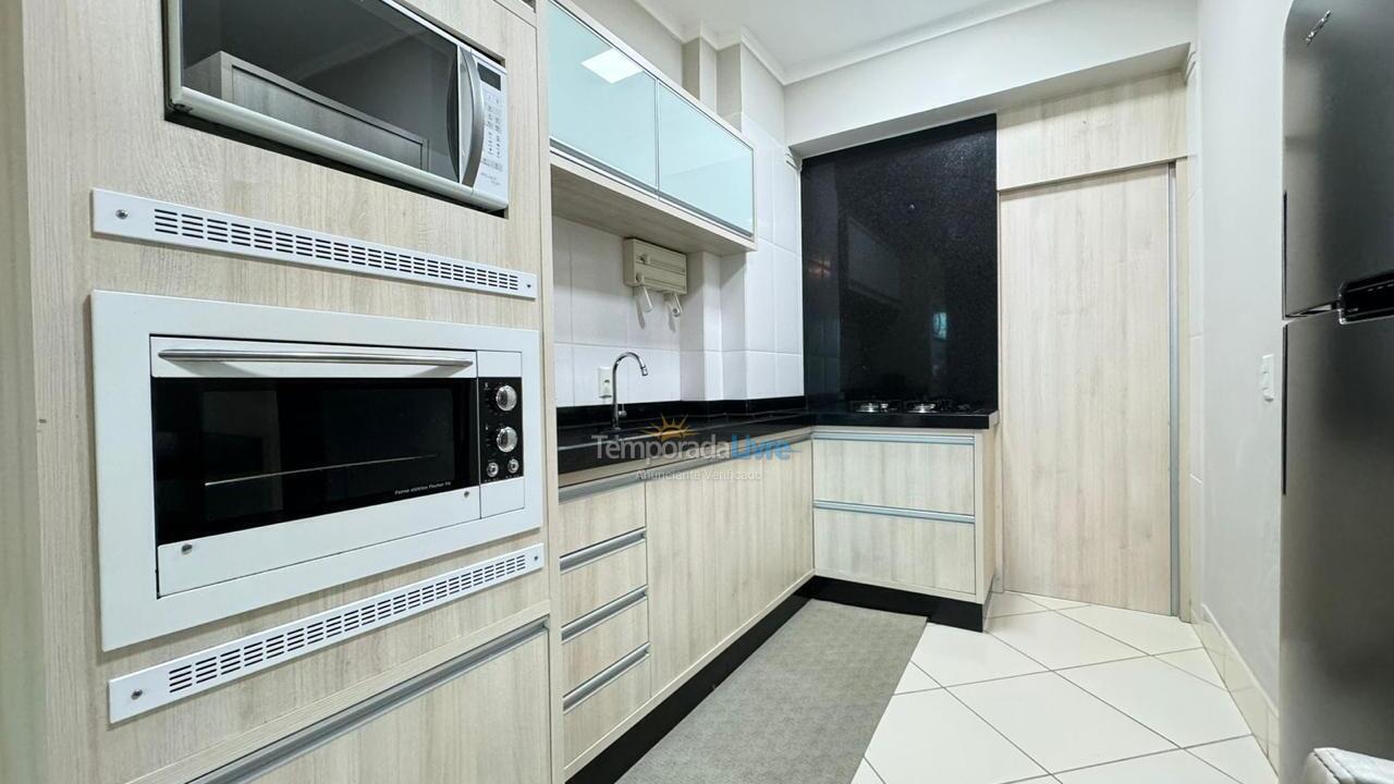 Apartamento para aluguel de temporada em Bombinhas (Praia de Bombas)