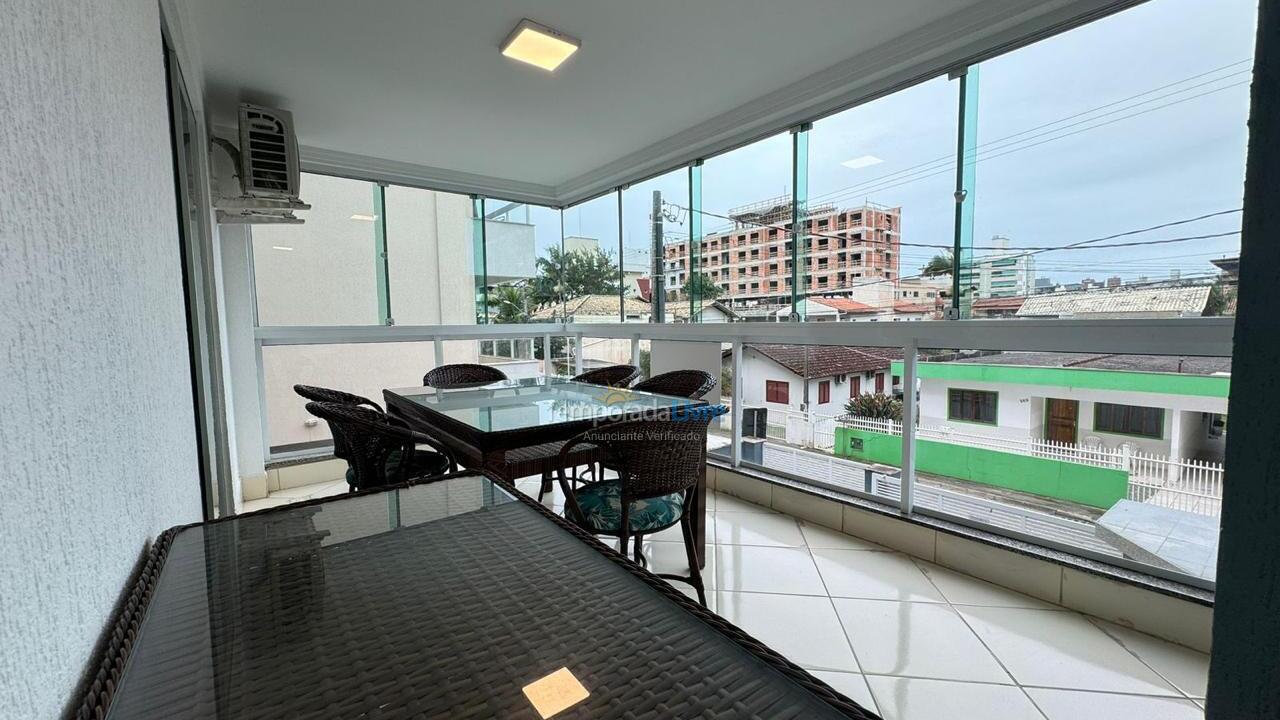 Apartamento para aluguel de temporada em Bombinhas (Praia de Bombas)