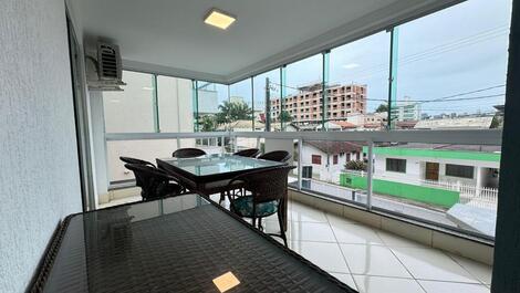 APARTAMENTO 02 DORMITÓRIOS NA PRAIA DE BOMBAS