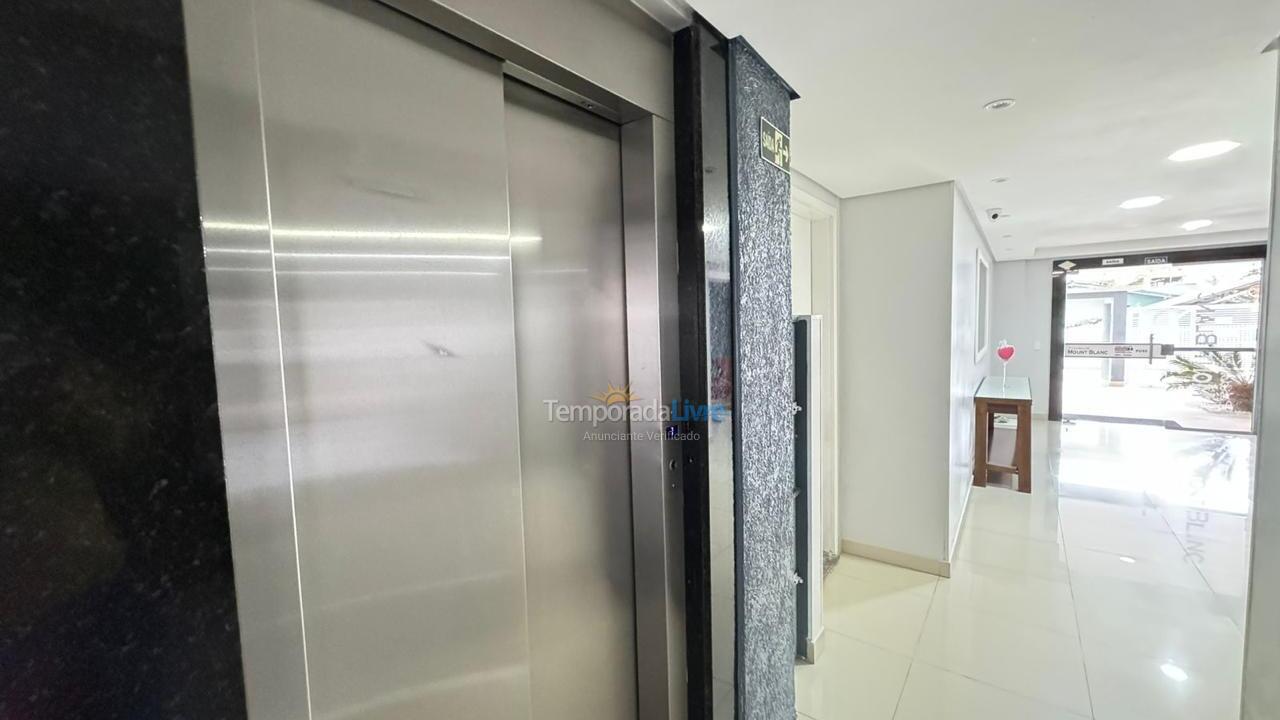 Apartamento para aluguel de temporada em Bombinhas (Praia de Bombas)