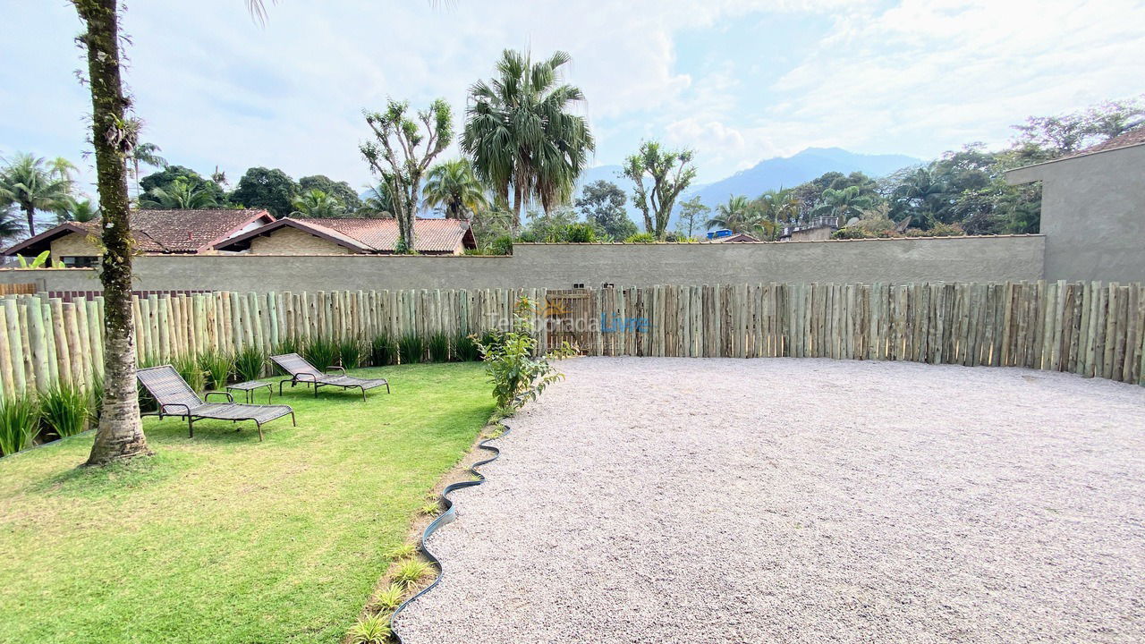 Casa para alquiler de vacaciones em Ubatuba (Praia do Lázaro)