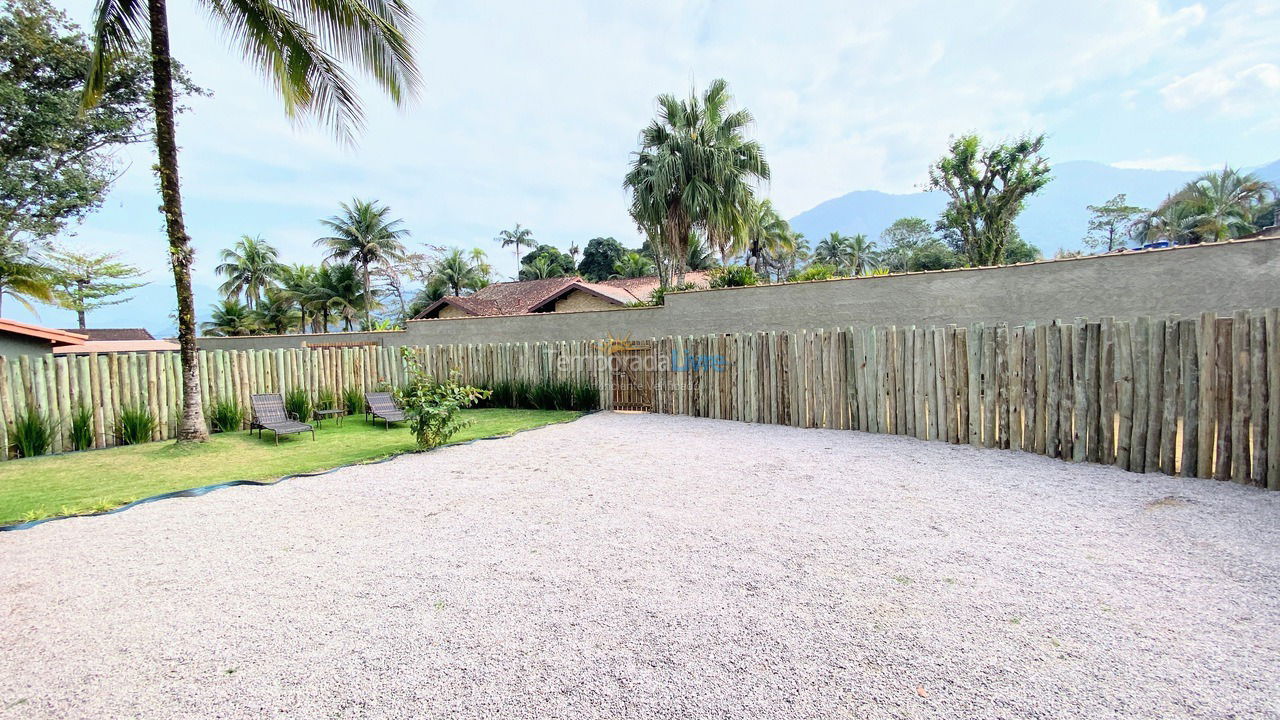 Casa para aluguel de temporada em Ubatuba (Praia do Lázaro)