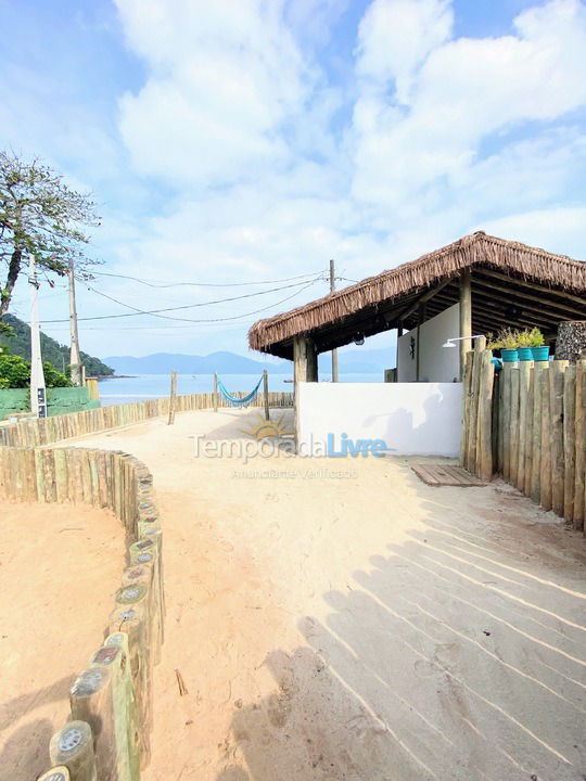 House for vacation rental in Ubatuba (Praia do Lázaro)