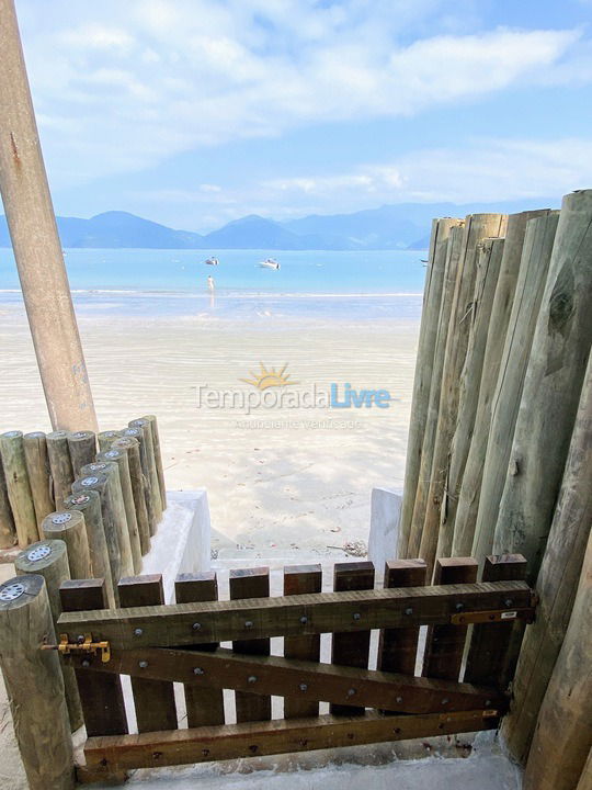 House for vacation rental in Ubatuba (Praia do Lázaro)