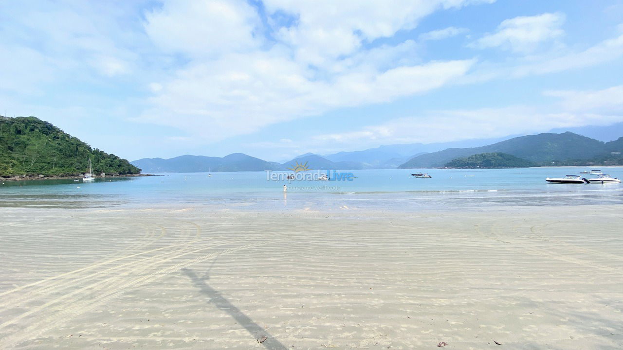 Casa para alquiler de vacaciones em Ubatuba (Praia do Lázaro)