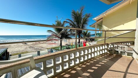 Casa para aluguel frente mar na praia de Bombas