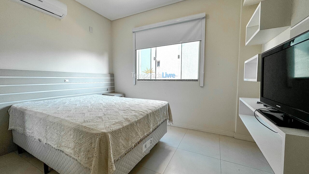 Apartment for vacation rental in Bombinhas (Praia de Bombas)