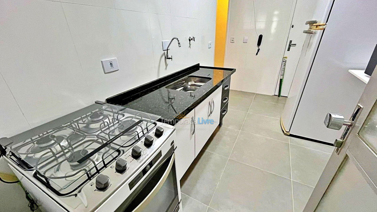 Apartamento para aluguel de temporada em Guarujá (Pitangueiras)