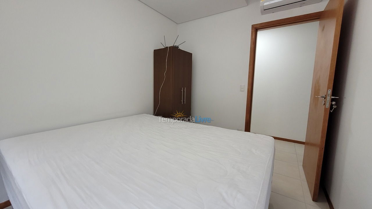 Apartment for vacation rental in Balneário Piçarras (Piçarras)