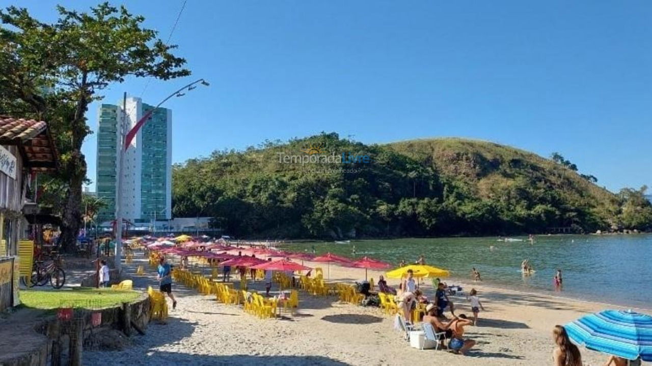 Casa para alquiler de vacaciones em Caraguatatuba (Praia das Palmeiras)