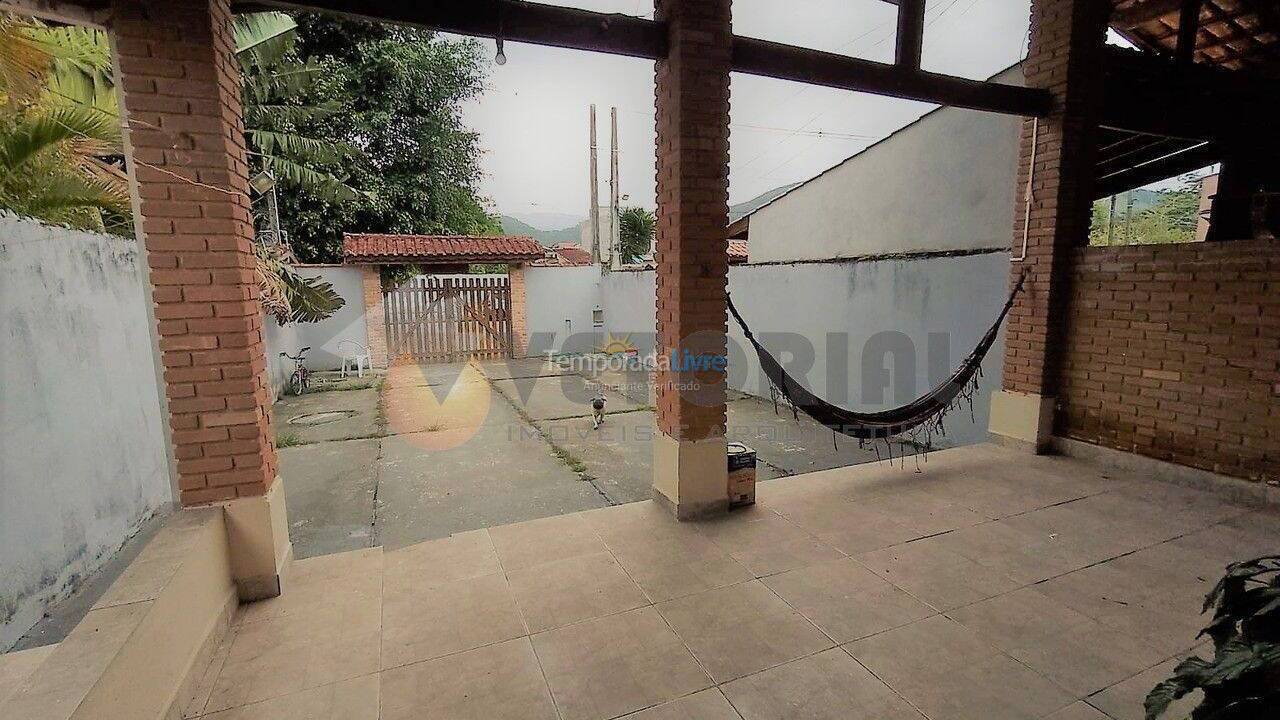 Casa para alquiler de vacaciones em Caraguatatuba (Praia das Palmeiras)