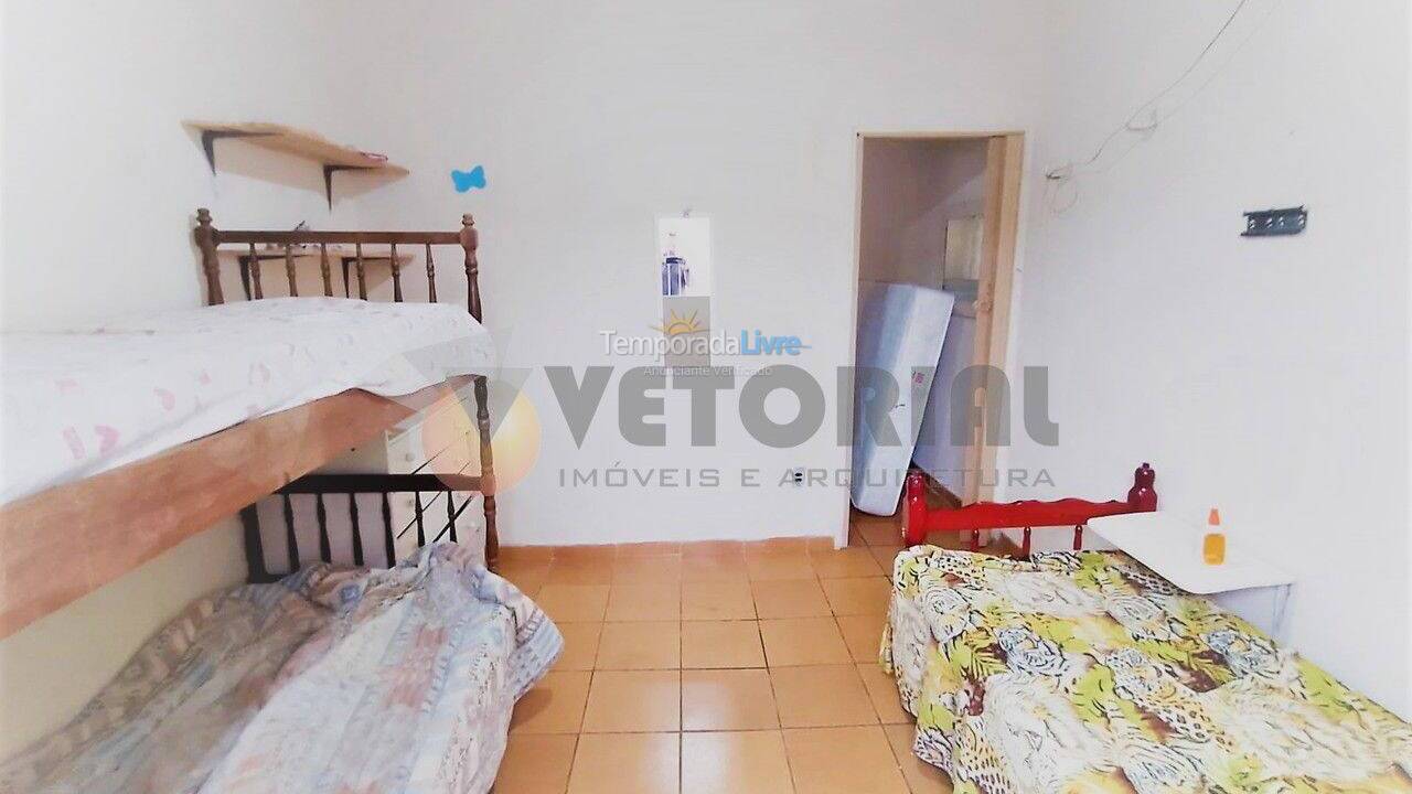 Casa para alquiler de vacaciones em Caraguatatuba (Praia das Palmeiras)