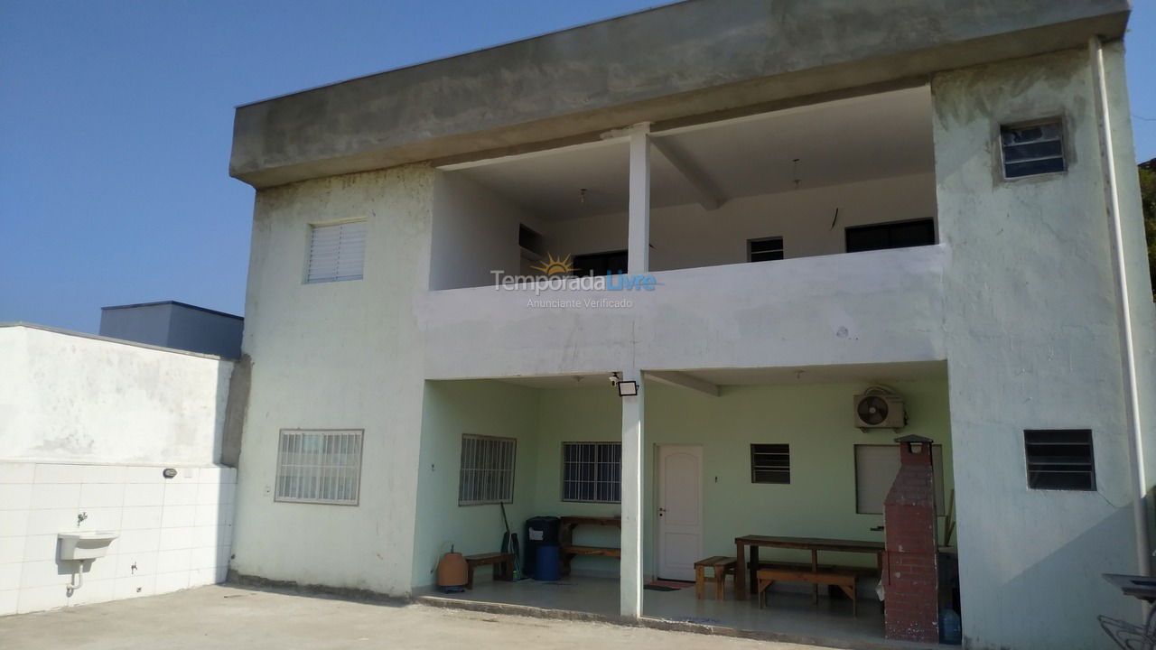 Casa para aluguel de temporada em Ubatuba (Maranduba)