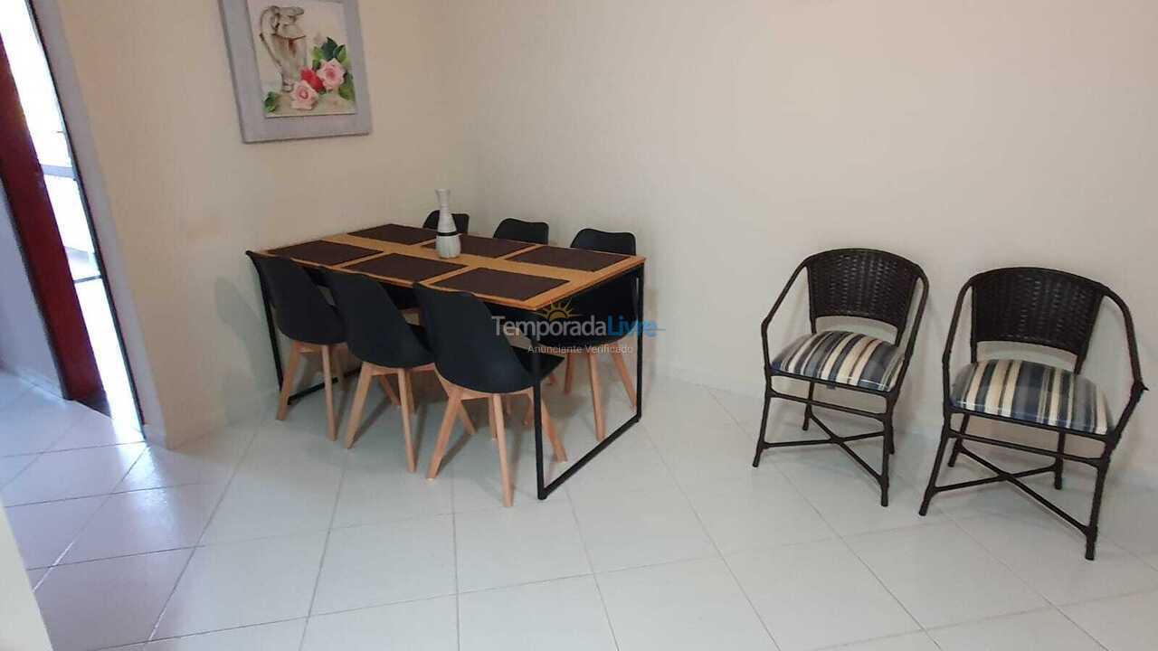 Apartamento para aluguel de temporada em Ubatuba (Praia das Toninhas)