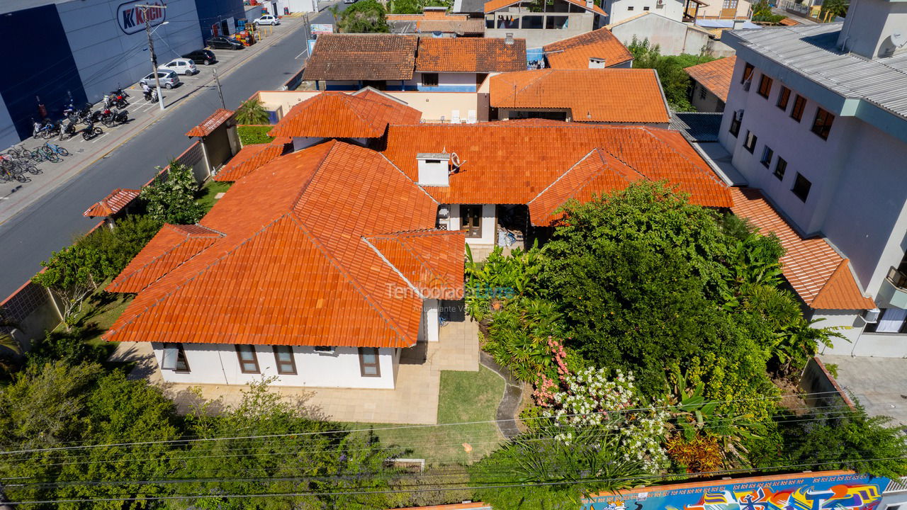 Casa para alquiler de vacaciones em Bombinhas (Praia de Bombas)