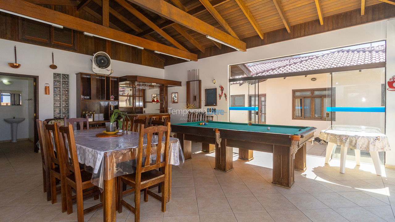 House for vacation rental in Bombinhas (Praia de Bombas)