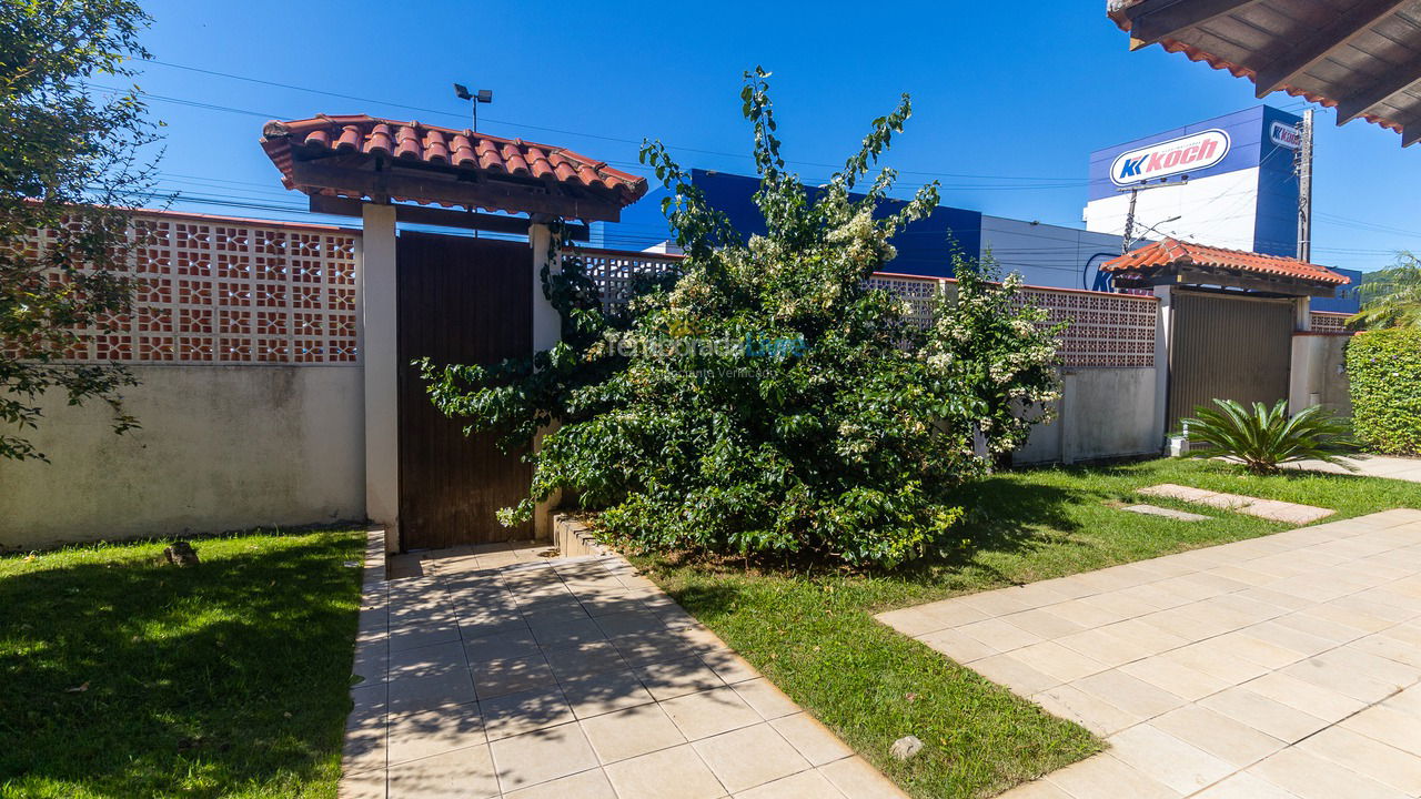 Casa para alquiler de vacaciones em Bombinhas (Praia de Bombas)