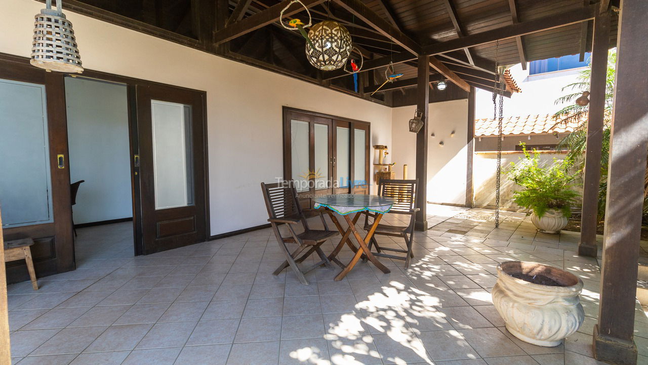 House for vacation rental in Bombinhas (Praia de Bombas)