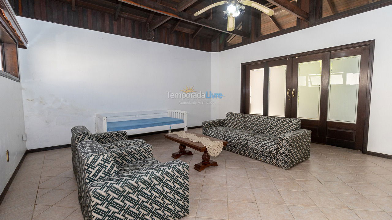 Casa para alquiler de vacaciones em Bombinhas (Praia de Bombas)