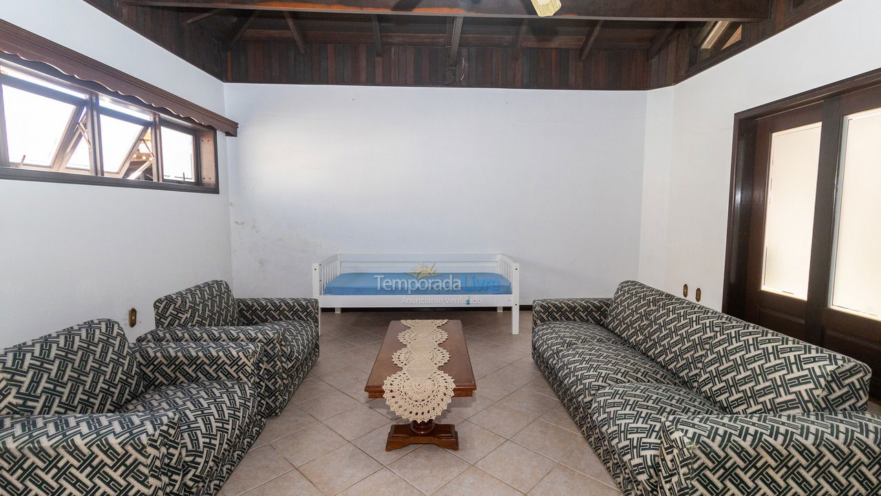 Casa para alquiler de vacaciones em Bombinhas (Praia de Bombas)