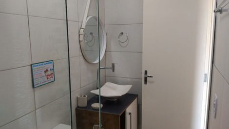 Apartamento en planta baja con zona gourmet privada cerca de la playa.