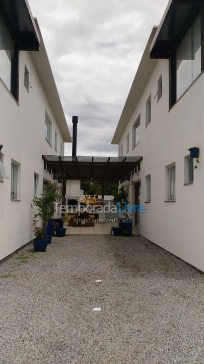 Apartment for vacation rental in Bombinhas (Mariscal)