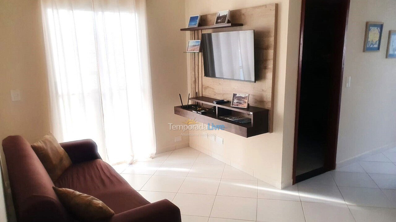 Apartamento para aluguel de temporada em Ubatuba (Praia das Toninhas)