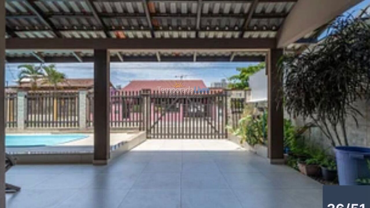 Casa para alquiler de vacaciones em Penha (Armaçao)