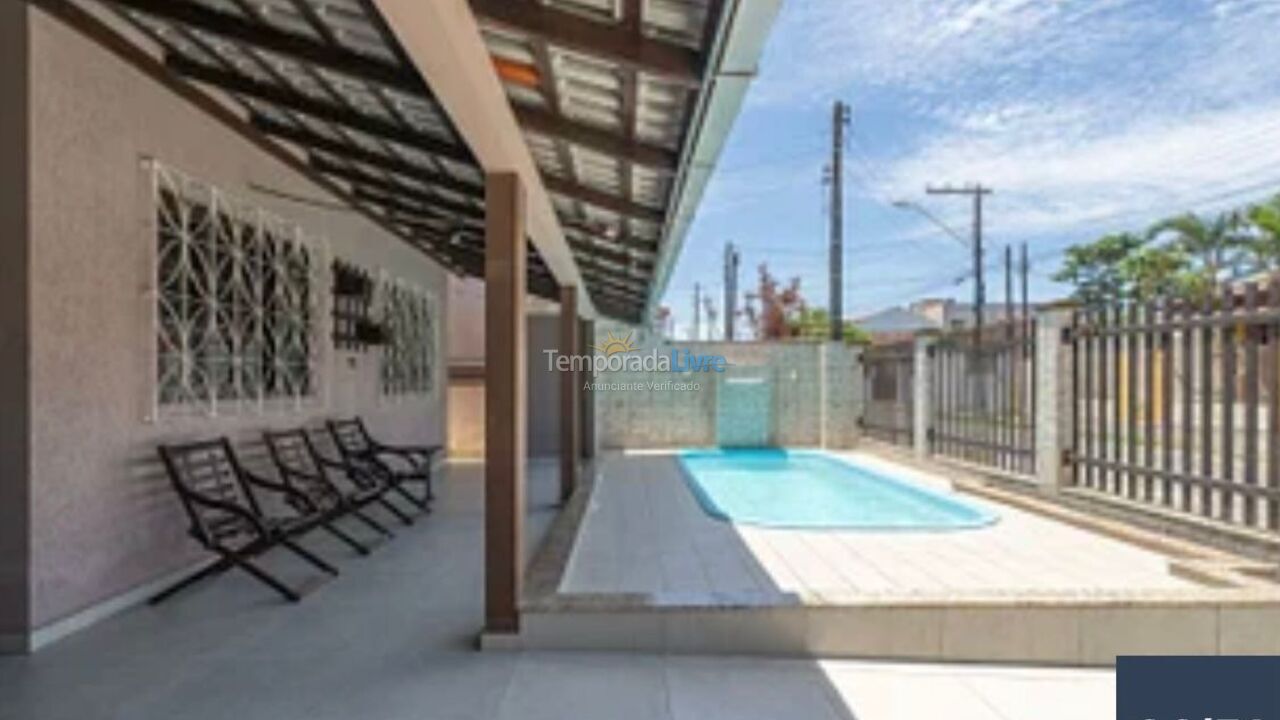 Casa para alquiler de vacaciones em Penha (Armaçao)