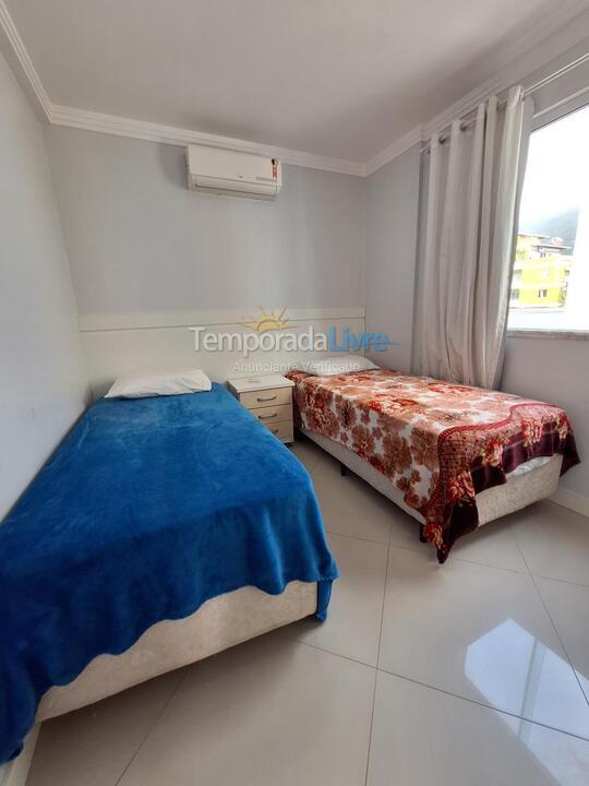 Apartamento para alquiler de vacaciones em Bombinhas (Praia de Bombas)