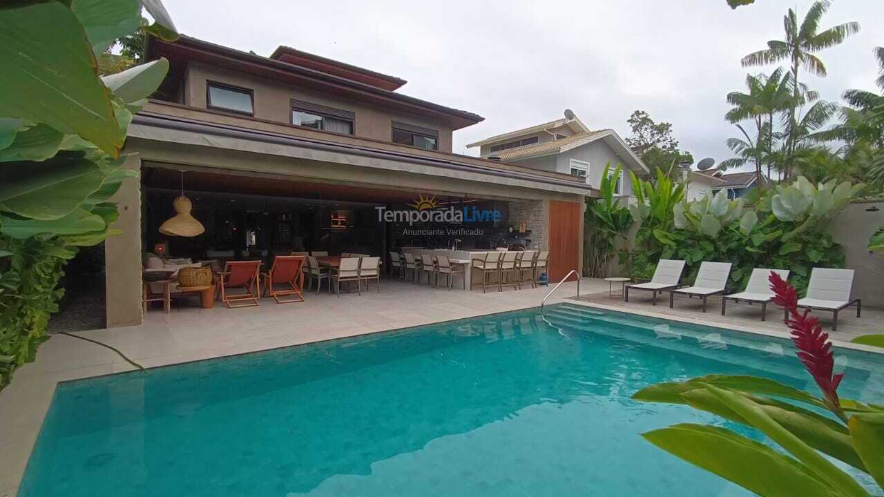 Casa para aluguel de temporada em São Sebastião (Praia da Baleia)