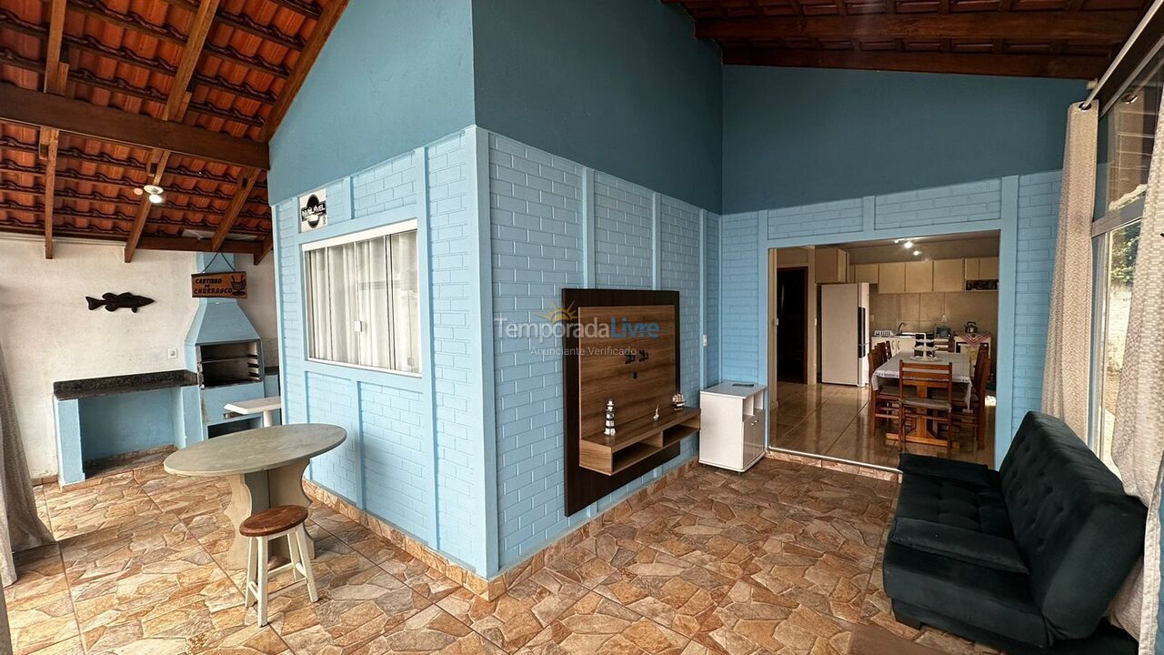Casa para aluguel de temporada em Guaratuba (Coroados)